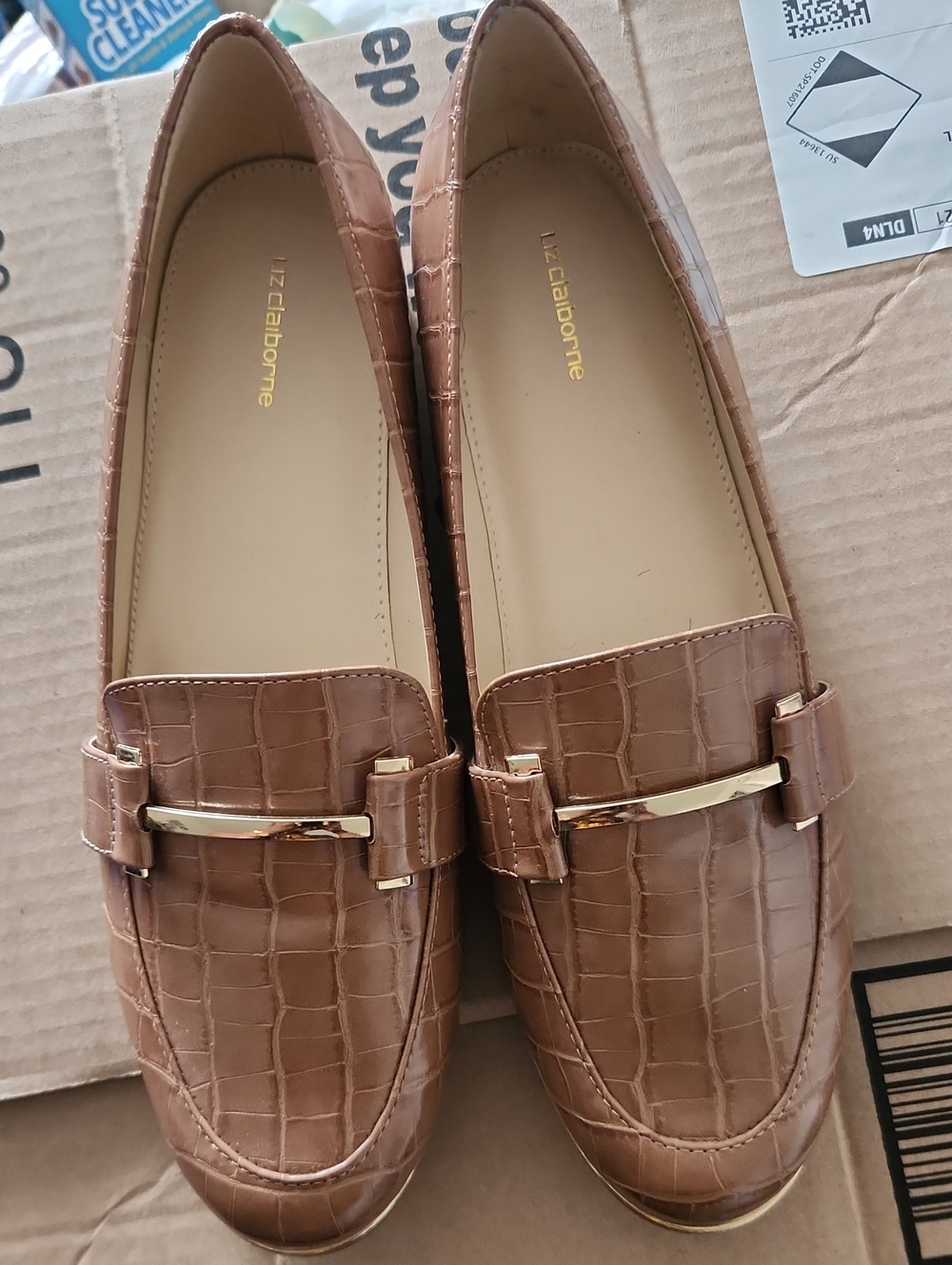 Liz Claiborne Tan Croc-Embossed Loafers with Gold Bar